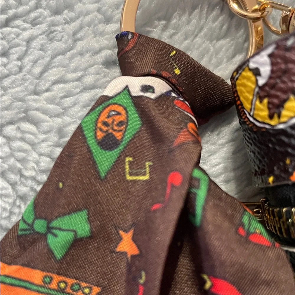 Vogue New Famous Bag Charm “Vintage Circus “Mini Scarf Barrel -zipper